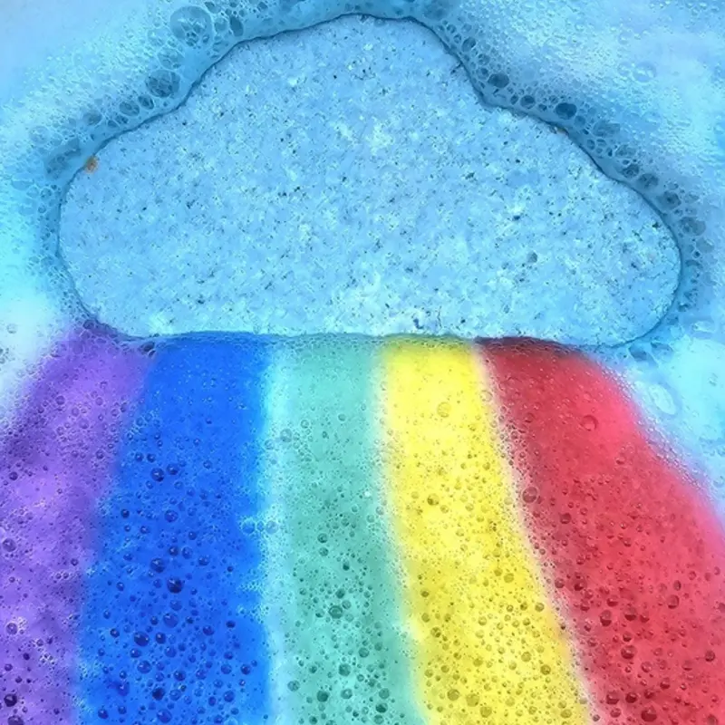 Cloud-Inspired Bubble Bath Bomb 1