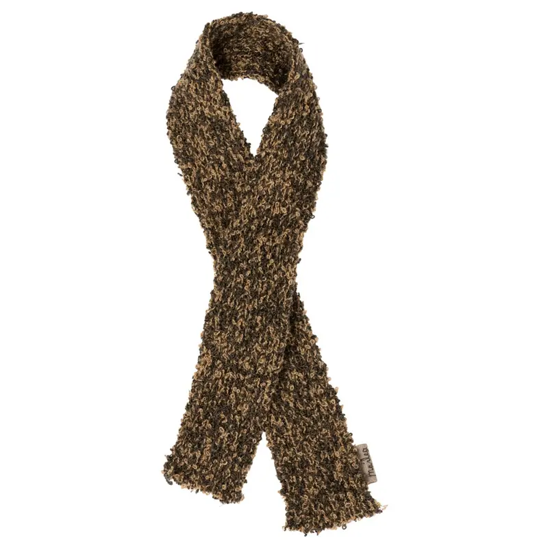 Knitted Puppy Scarf – Pet-Themed Accessory 1