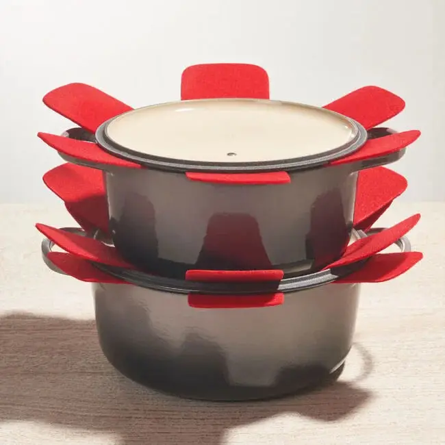 Le Creuset Cerise Cookware Protectors – Set Of Three 1