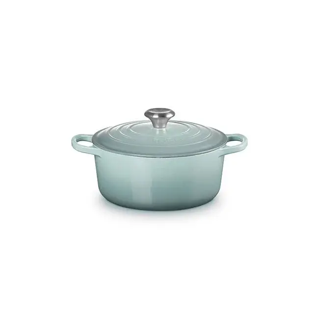 Le Creuset Sea Salt 4.5-Quart Enameled Cast Iron Dutch Oven 1