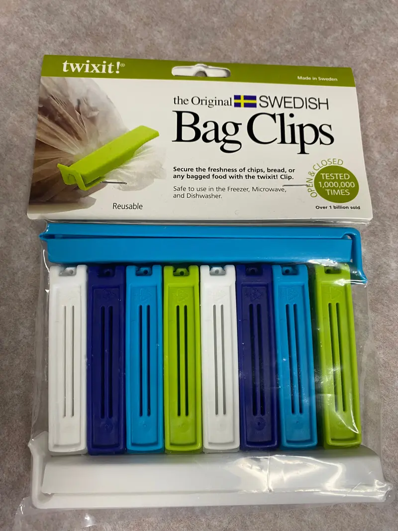 Linden Sweden Assorted Color Bag Clips – 2 Super + 8 Medium 1