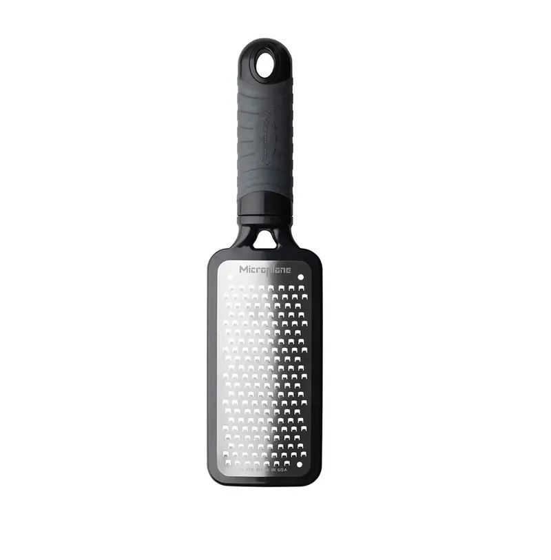 Microplane Coarse Grater For Soft Cheeses And Nutmeg 1