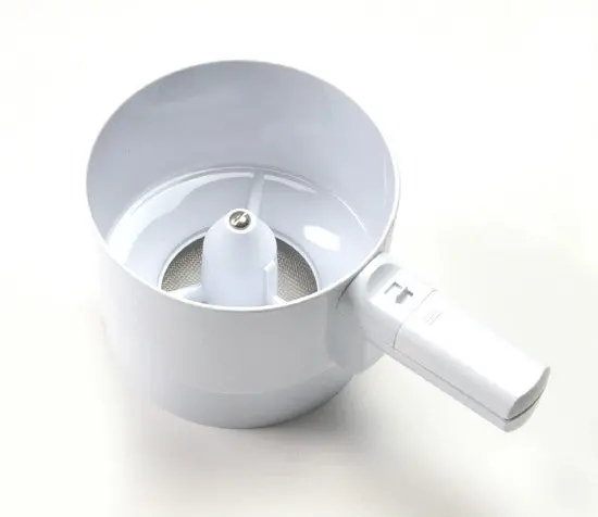 Norpro Battery-Powered Sifter For Effortless Flour And Powder Aeration 1
