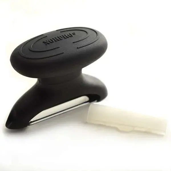 Norpro Grip-Ez Vegetable Peeler – Ergonomic Handheld Tool 1