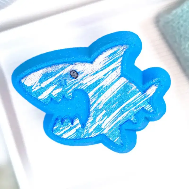 Ocean-Themed Bath Bomb With Surprise Toy 1