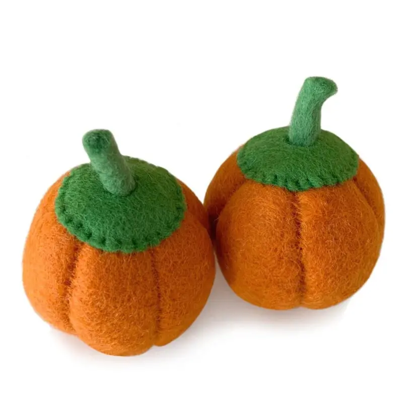 Pumpkin-Shaped Felt Toy For Seasonal Play 1