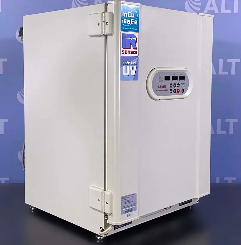 Sanyo Mco-18M Biomedical Heated Incubator – Precision Temperature-Controlled Laboratory Chamber 1
