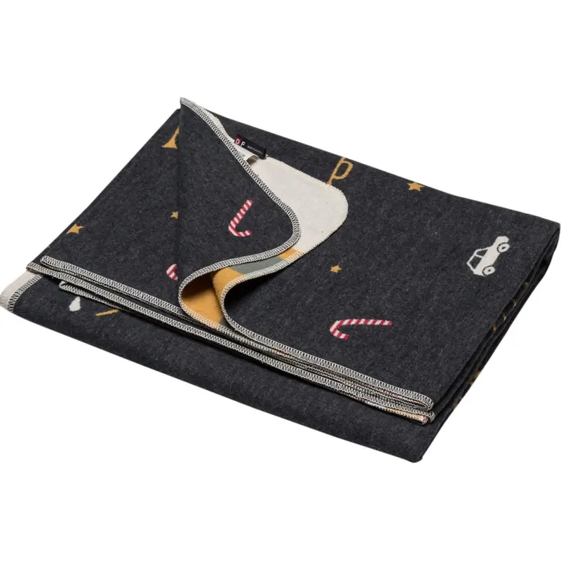 Silvretta Cotton Throw – Festive Holiday Motifs 1