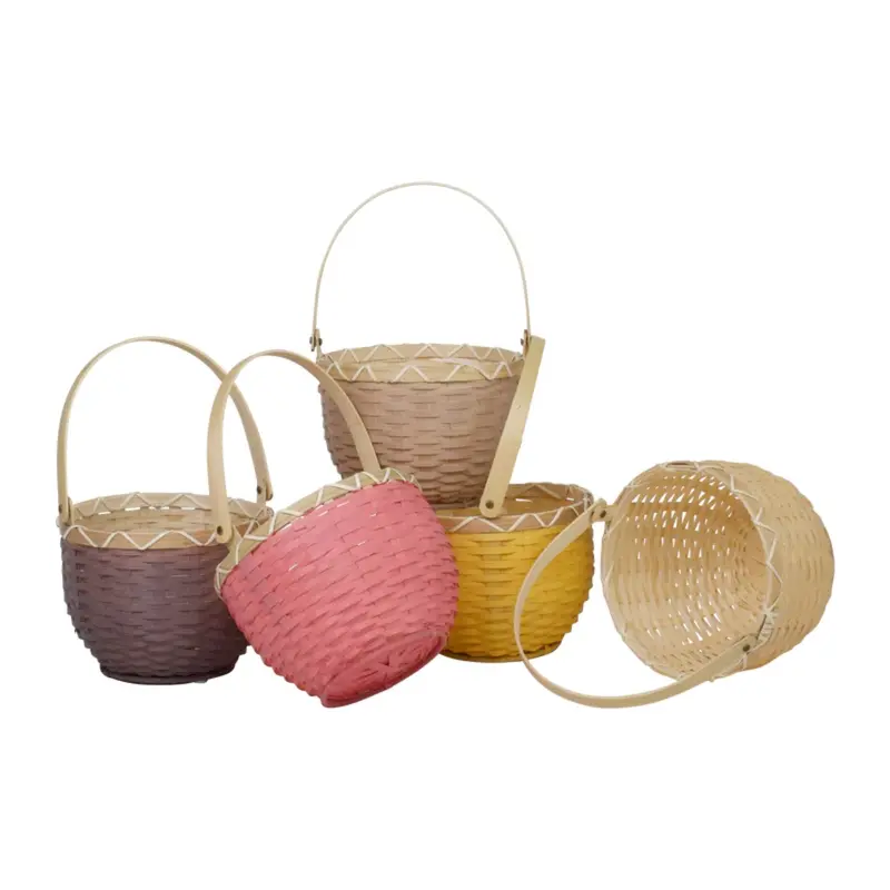 Small Blossom-Themed Woven Basket – Delicate Floral Accents 1