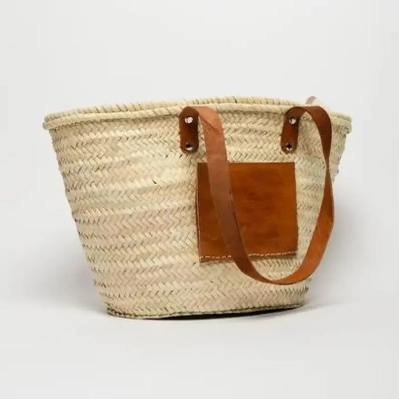 Straw Beach Bag With Interior Pocket & Carry Strap 1