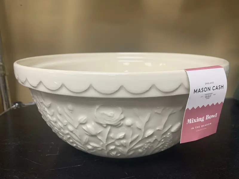 Th Mixing Craft 11.75-Inch Rose Cream Ceramic Bowl 1