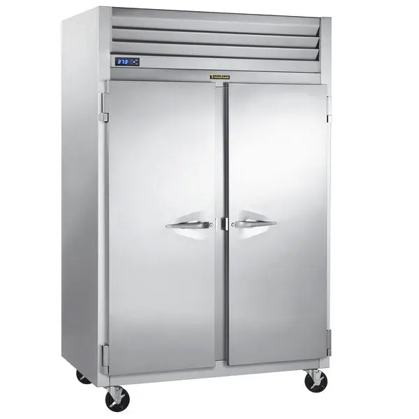 Traulsen G-22010 Centerline 53-Inch Two-Door Reach-In Freezer (46 Cu Ft) 1