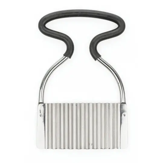 Vintage-Style Crinkle Edge Cutting Tool 1