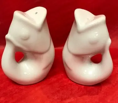 White Gurgle Pot Salt And Pepper Set 1