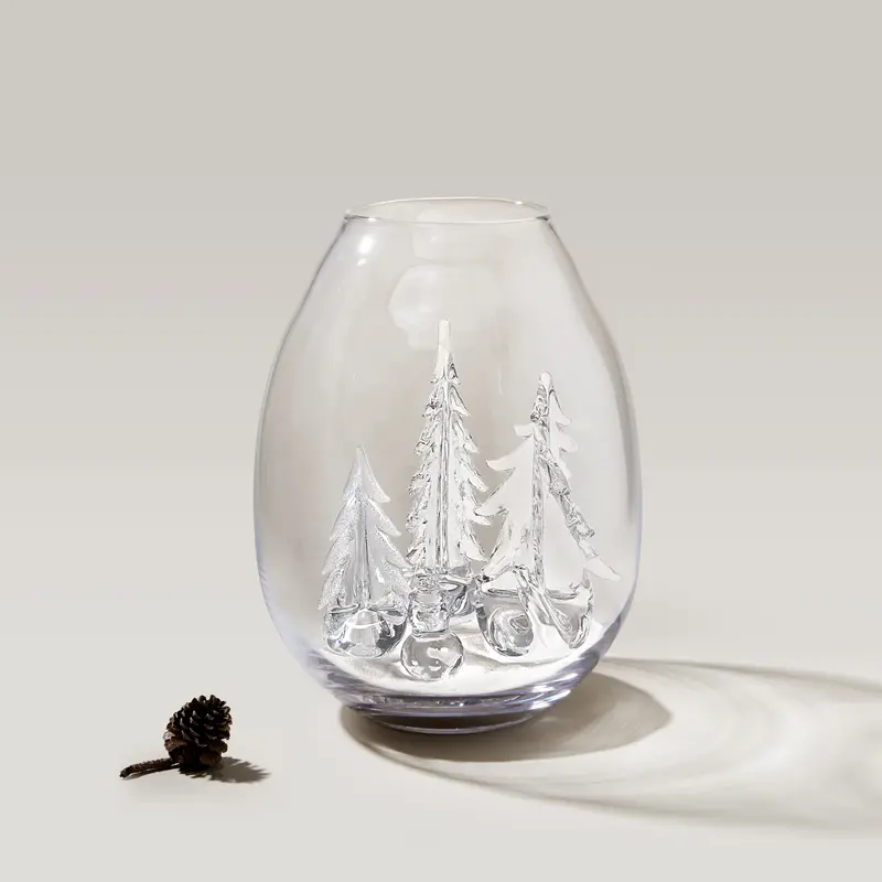 Woodstock Festive Snow Globe – Holiday-Themed Edition 1